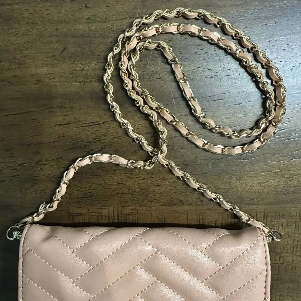 Bebe Los Angeles Blush Quilted Crossbody Chain Strap‎ Mini Bag
